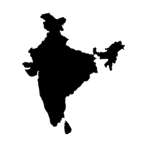 Può includere: Una silhouette nera solida che rappresenta la mappa geografica dell'India, inclusa la nazione insulare dello Sri Lanka situata appena al largo della costa meridionale. La forma mostra i confini e la massa terrestre distintivi del paese.