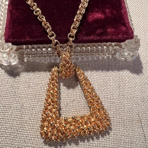 70s Vintage SARAH COVENTRY Gold Plated PENDANT Necklace Textured Pendant Beautiful Condition