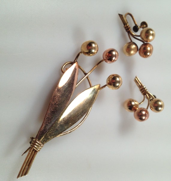 1940s Vintage Gold Filled Pin & Earrings Set 40s … - image 2