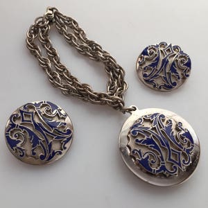 1950s Vintage ENAMELED  Bracelet & Earring Set Vintage Charm Bracelet Clip On Earrings Blue Enamel Coat of Arms Family Crest