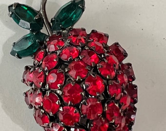 Vintage  WARNER Rhinestone STRAWBERRY Brooch Signed JAPANNED Metal Excellent Condition Figural Brooch