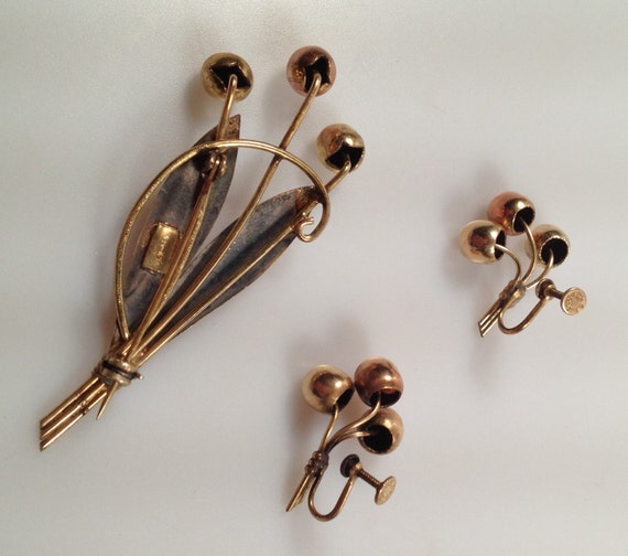 1940s Vintage Gold Filled Pin & Earrings Set 40s … - image 4