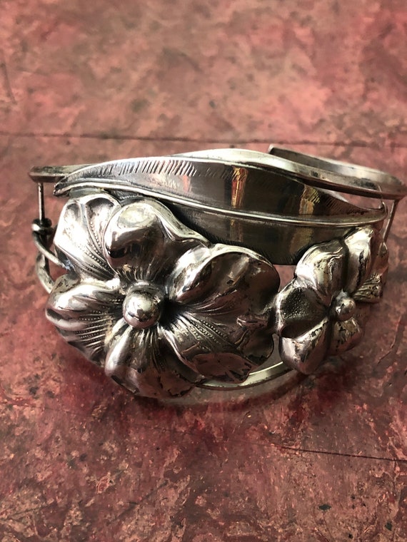 1940s Vintage STERLING FLOWER CUFF Bracelet Sterli