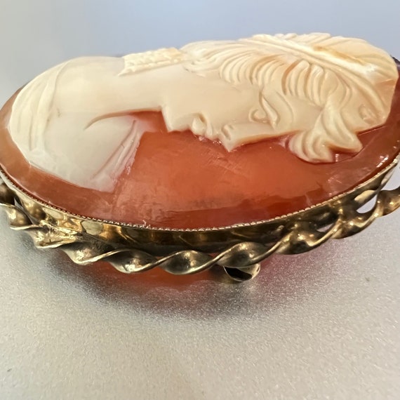 Vintage GOLD FILLED CAMEO Brooch Hand Carved Shel… - image 5