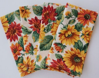 Sunflower Floral Print Cloth Napkins, Everyday Easy Care, Eco-Friendly 100% Cotton Fabric Napkins, Set of 4, Housewarming Gift, Fall Colors