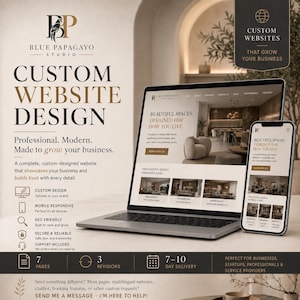 Könnte beinhalten: Ein Laptop und ein Smartphone zeigen ein individuelles Website-Design für Blue Papagayo Studio. Der Bildschirm zeigt Innenarchitektur-Bilder mit Texten wie Custom Website Design, Professional, Modern, Made to grow your business und 7-10 Day Delivery.
