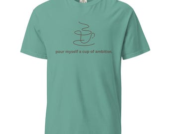 Regalo para fans de Dolly Parton / Camiseta "Cup of Ambition" / Camiseta unisex de tejido grueso teñida en prenda