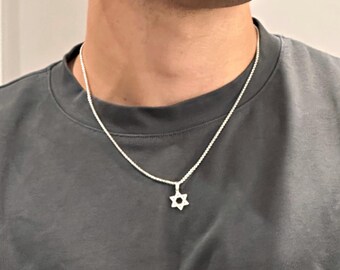 Star of David Men necklace, stainless steel small Magen David, non tarnish, waterproof, men's silver tone jewellery, unisex, gift for him