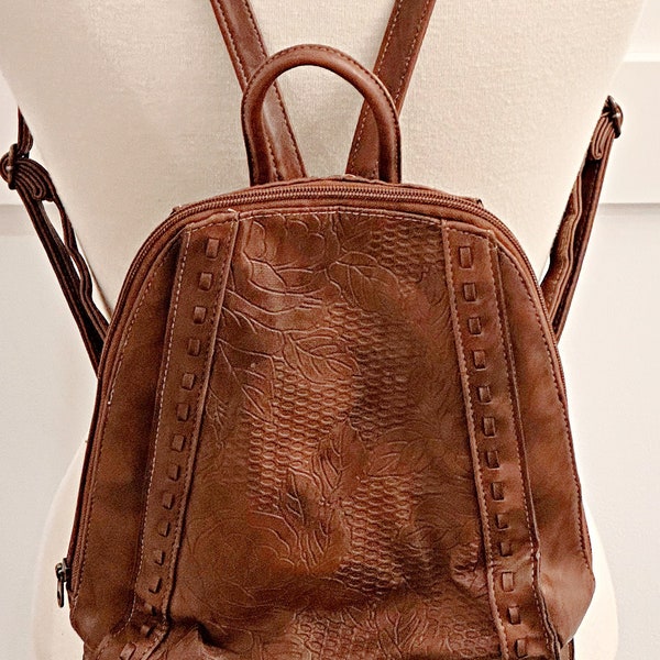 Vintage cognac brown backpack, vegan crocodile leather shoulder bag, aged leather look, faux leather, eco leather, back to school