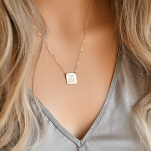 Etiqueta cuadrada Collar grabado, oro de 14k relleno o plata esterlina, citas inspiradoras, amor propio, afirmaciones positivas, regalo significativo