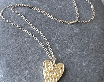 Heart necklace, 14k gold filled chain, Angel Eye, Evil Eye heart pendant, dainty layering necklace, love