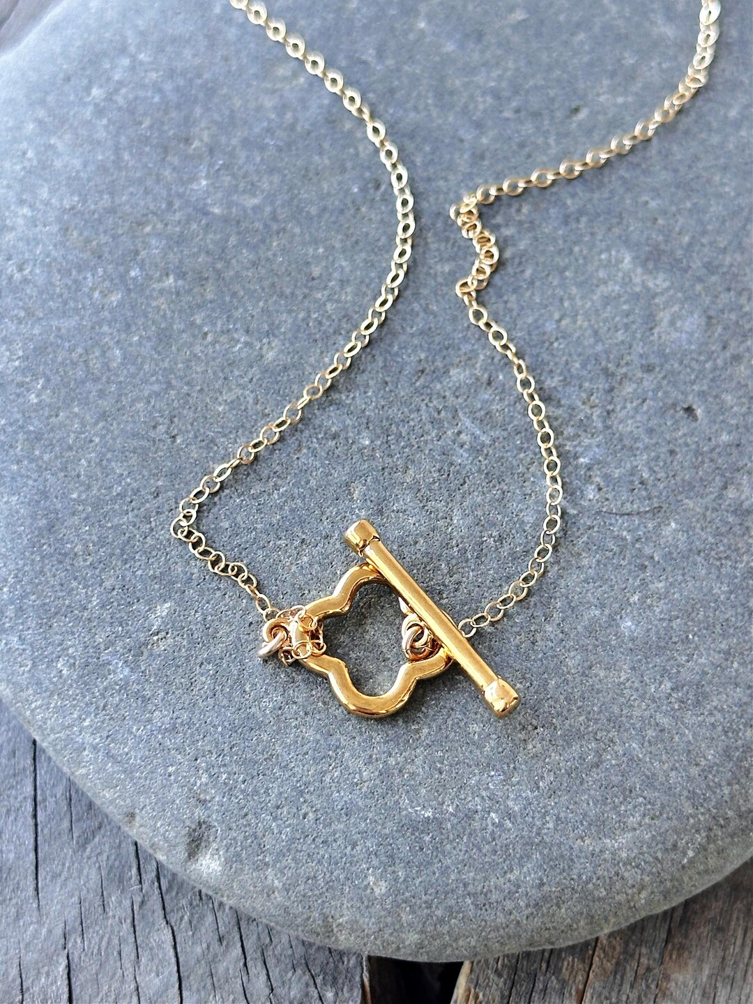 Clover Toggle Clasp Necklace, Dainty 14K Gold Filled Chain, Good