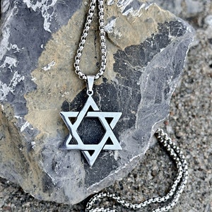 Star of David Men necklace, stainless steel Magen David, non tarnish, waterproof, men's silver tone jewellery, unisex, gift for him