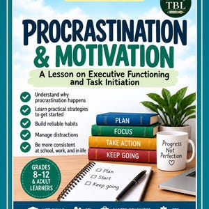 以下が含まれることがあります： Procrastination & Motivationというタイトルの教育用ポスター。Plan、Focus、Take Action、Keep Goingと書かれた4冊の本の積み重ね、Progress Not Perfectionと書かれた白いマグカップ、スパイラルノート、ペンが木製のデスクの上に配置されている。