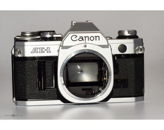 ヴィンテージ Canon AE-1 35 mm フィルムカメラ、50 mm F1.8 FD レンズ
