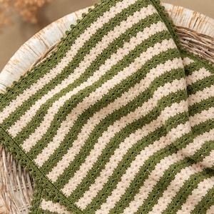 Crochet Baby Blanket, Iris Stitch Crochet Baby Blanket Pattern (Digital PDF)