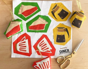 Sew your own Christmas tree fabric decorations | retro diner coffee and cherry pie | craft project