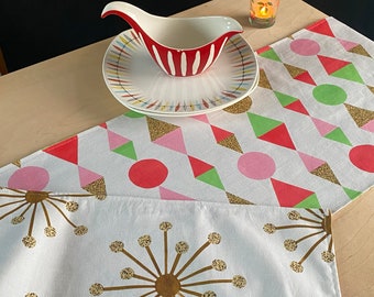 Double sided table runner | mid century inspired geometric starburst print on off white | handmade