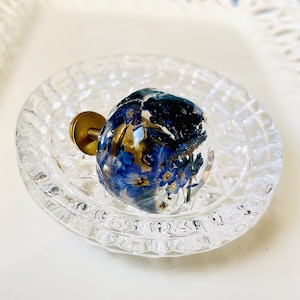Lavender Drawer Knob, Real Dried Flowers in Clear Resin, Slim Kitchen Cupboard Knob