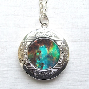 Nevelketting, fotomedaillon, Galaxy medaillon, medaillonketting, ruimtehanger