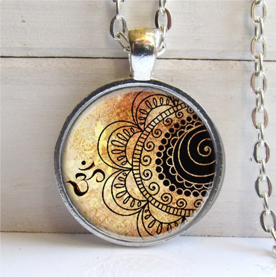 Om Necklace, Henna Design Pendant, Yogo Jewelry, Om Pendant