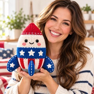 Stars & Stripes Rocket Plushie Knitting Pattern, Patriotic Toy PDF, Super Bulky Yarn