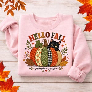 Koszula z imitacją patchworku Hello Fall Black Cat, wygodna koszulka w kolorze dyni, jesienna koszula damska z okrągłym dekoltem, uroczy prezent dla miłośnika kotów