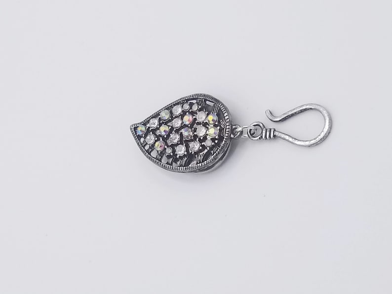 Magnetic Portuguese knitting pin tear drop with rhinestones