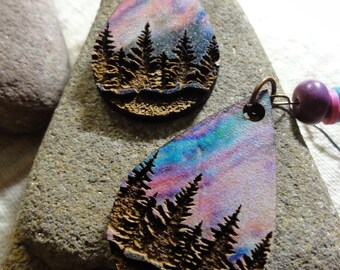 Wooden Teardrop Earrings with Engraved Forest with Pinks