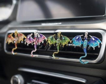 ドラゴンカーエアベントクリップ、エナメルドラゴンカーチャーム、ラインストーンドラゴンカーエアフレッシュナークリップ、ドラゴン好きのためのファンタジーカーデコレーションギフト