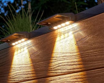 Luces solares para cercas exteriores, impermeables, paquete de 2 luces LED de pared, luces solares para terrazas, jardines, caminos, postes de cercas, patios e iluminación exterior.