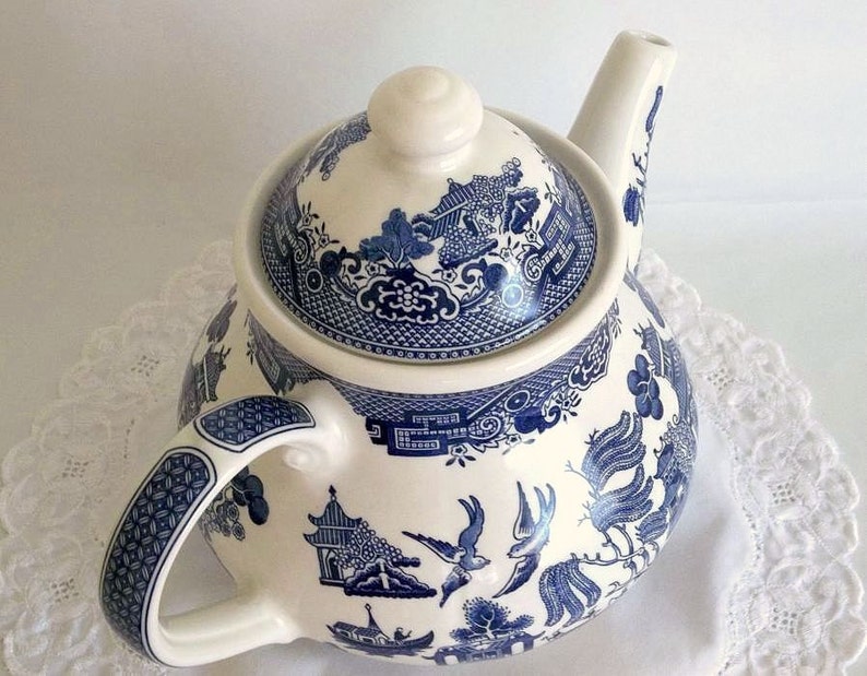 Vintage Blue Willow teapot by Churchill Staffordshire Etsy