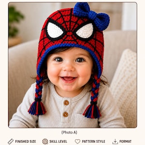 Pode incluir: Um gorro de crochê vermelho e azul com abas para as orelhas, padrão de teia de aranha preta, remendos oculares brancos com bordas pretas e um laço azul no topo. O gorro inclui duas tranças longas com pontas vermelhas e azuis para 51-53 cm.