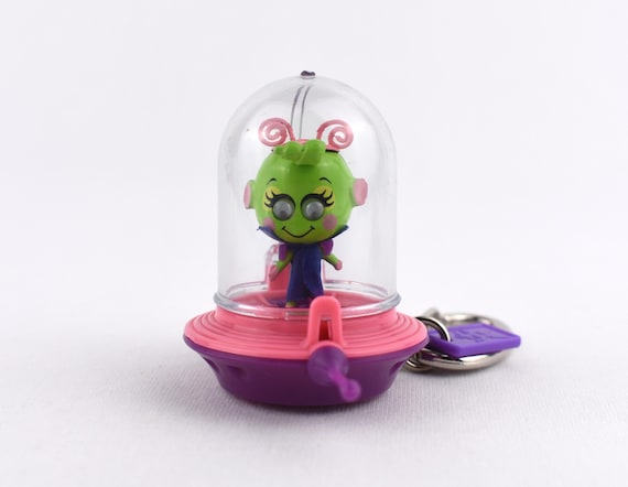 キーホルダー・アクリルキーホルダー Mattel Kozmic Kiddles Greenie-Meanie Vintage Kozmic Kiddles Meanie Greenie 2001 Keychain b… - Gem