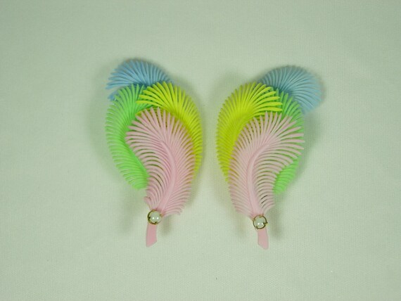 Featherweight New Old Stock Climber Earrings Vint… - image 3