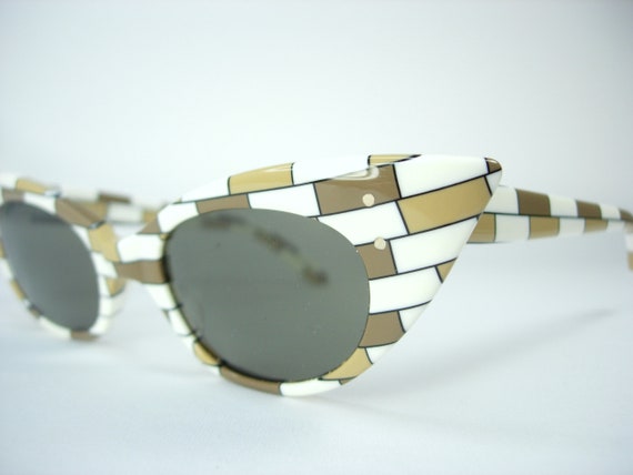 Art Craft Dramatic Cat Eye Holiday Model Vintage … - image 2