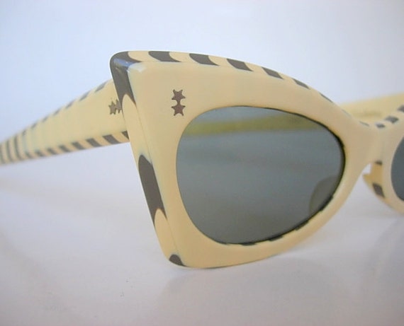 Victory Optical Suntimer Oversized Dramatic Cat E… - image 1