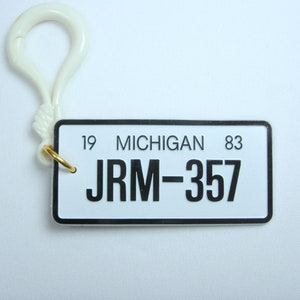 Plastic Charm True Vintage Large Michigan License Plate 1983 no Bell - Kitsch 80s Fad Nostalgic