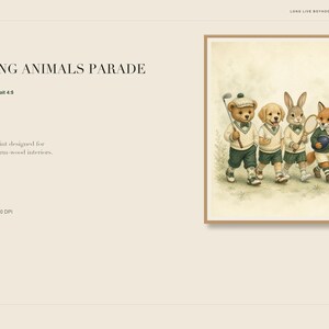 Puede incluir: Una l&aacute;mina enmarcada titulada Sporting Animals Parade que muestra a un oso, un perro, un conejo y un zorro vestidos con ropa deportiva de estilo vintage en verde y blanco. Los animales aparecen de pie en fila sobre un fondo claro y suave.