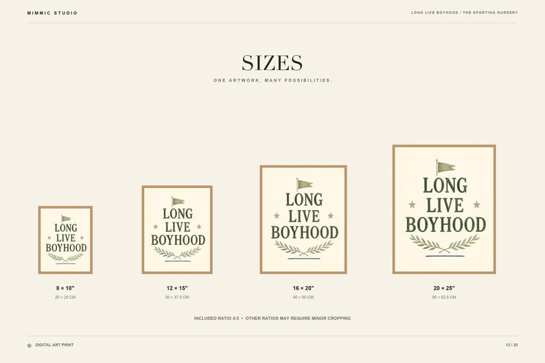 Puede incluir: Una muestra de impresi&oacute;n de arte digital que presenta cuatro p&oacute;steres enmarcados de varios tama&ntilde;os, cada uno con el texto verde oliva 'LONG LIVE BOYHOOD' junto a un icono de bandera, dos estrellas y una corona de laurel sobre fondo crema.