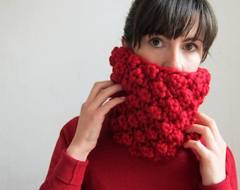 Hand knitted Cowl in Red. Knitted red Scarf. Chunky Neck Warmer. Chunky cowl. Oversized headband. Knitted red hat. Knit red cap