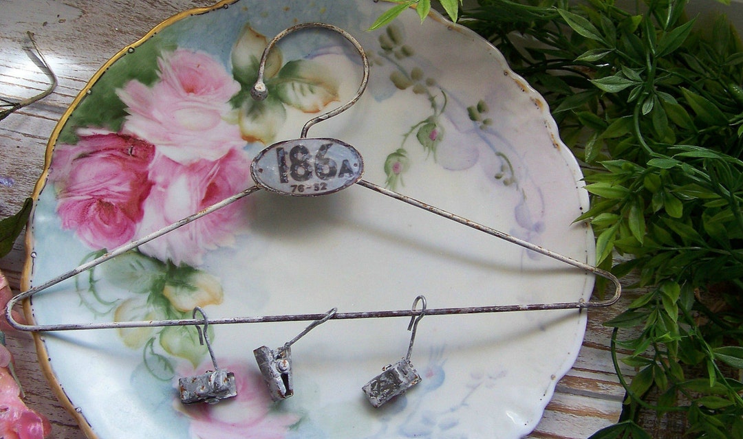 Melissa Frances Hanger, Artwork Hanger, Postcard Hanger, Photographs