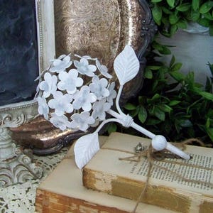 White Metal Hydrangea Hook, Farmhouse Hooks, Flower Hooks, Decorative  Hooks, White Hooks, Home Decor, Trendy