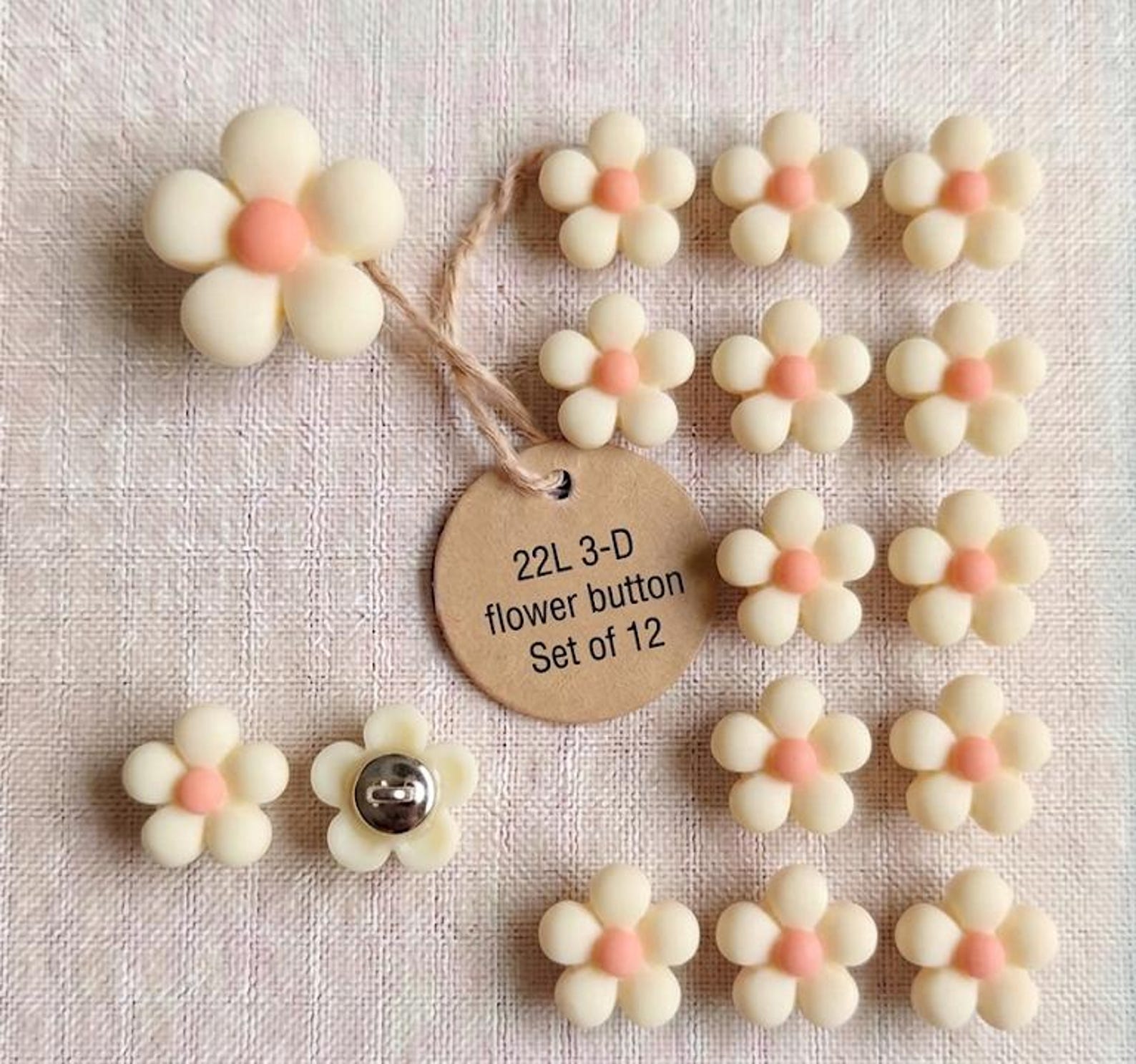Soft Cream - Yellow Flower Buttons