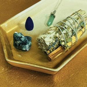 I’ve got a smudge for that gift set, sage set, shrine tools, home cleansing,