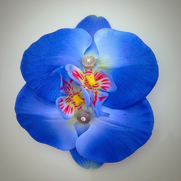 Beautiful bright Large Double Blue Orchid Hair Comb by PuffyCheeks Bowteek