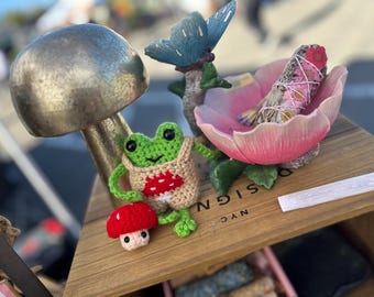 Rana de peluche tejida a mano: Amigurumi Froggy Friend