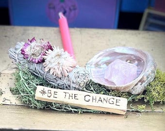 Set de caja Be The Change: salvia, cuarzo rosa y concha de abulón