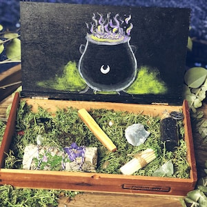 Sage bundle / home cleansing /  sage smudge kit / energy protection / Wiccan kit / witch kits / witch box /  spell kit