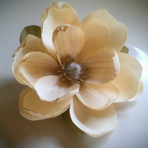 Beautiful Realistic Magnolias Hair Clip by PuffyCheeks Bowteek